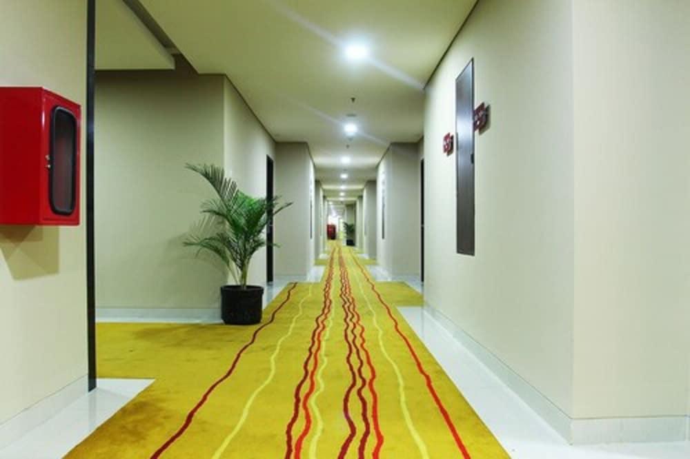 Merapi Merbabu Hotels Бекасі Екстер'єр фото