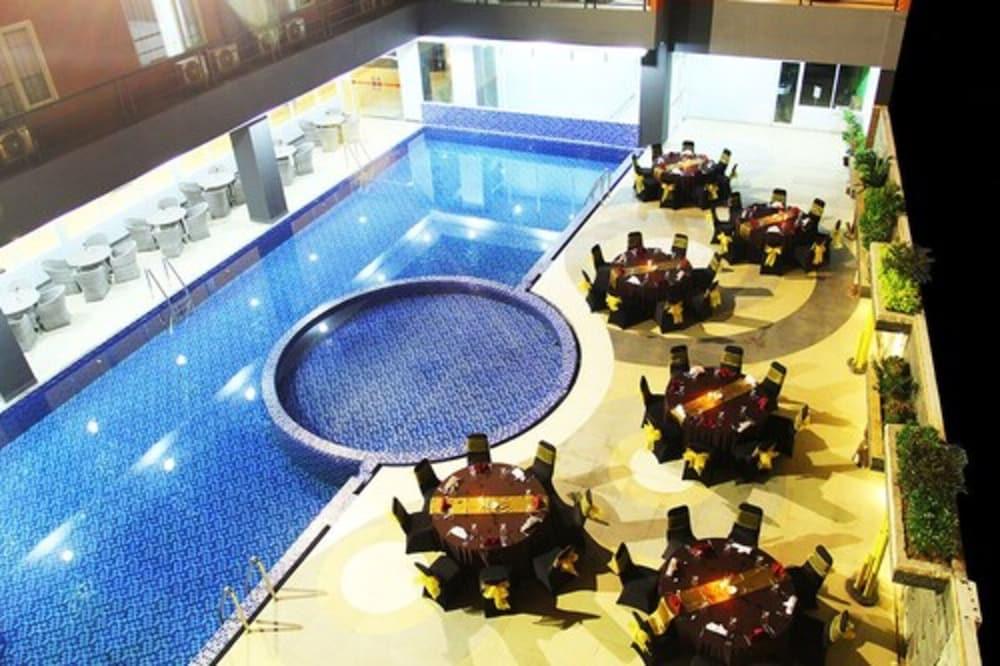 Merapi Merbabu Hotels Бекасі Екстер'єр фото