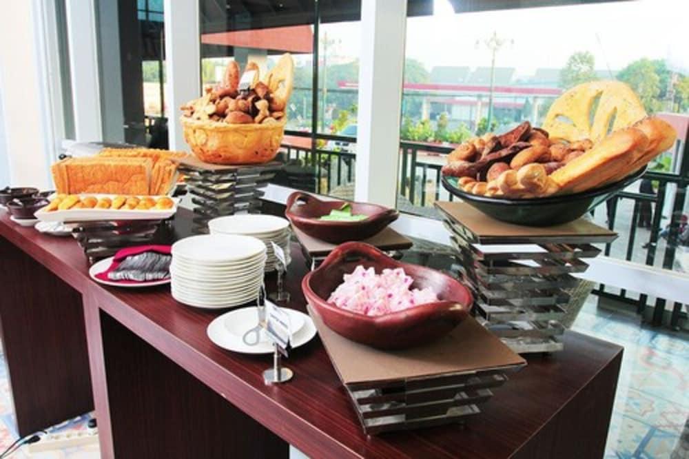 Merapi Merbabu Hotels Бекасі Екстер'єр фото