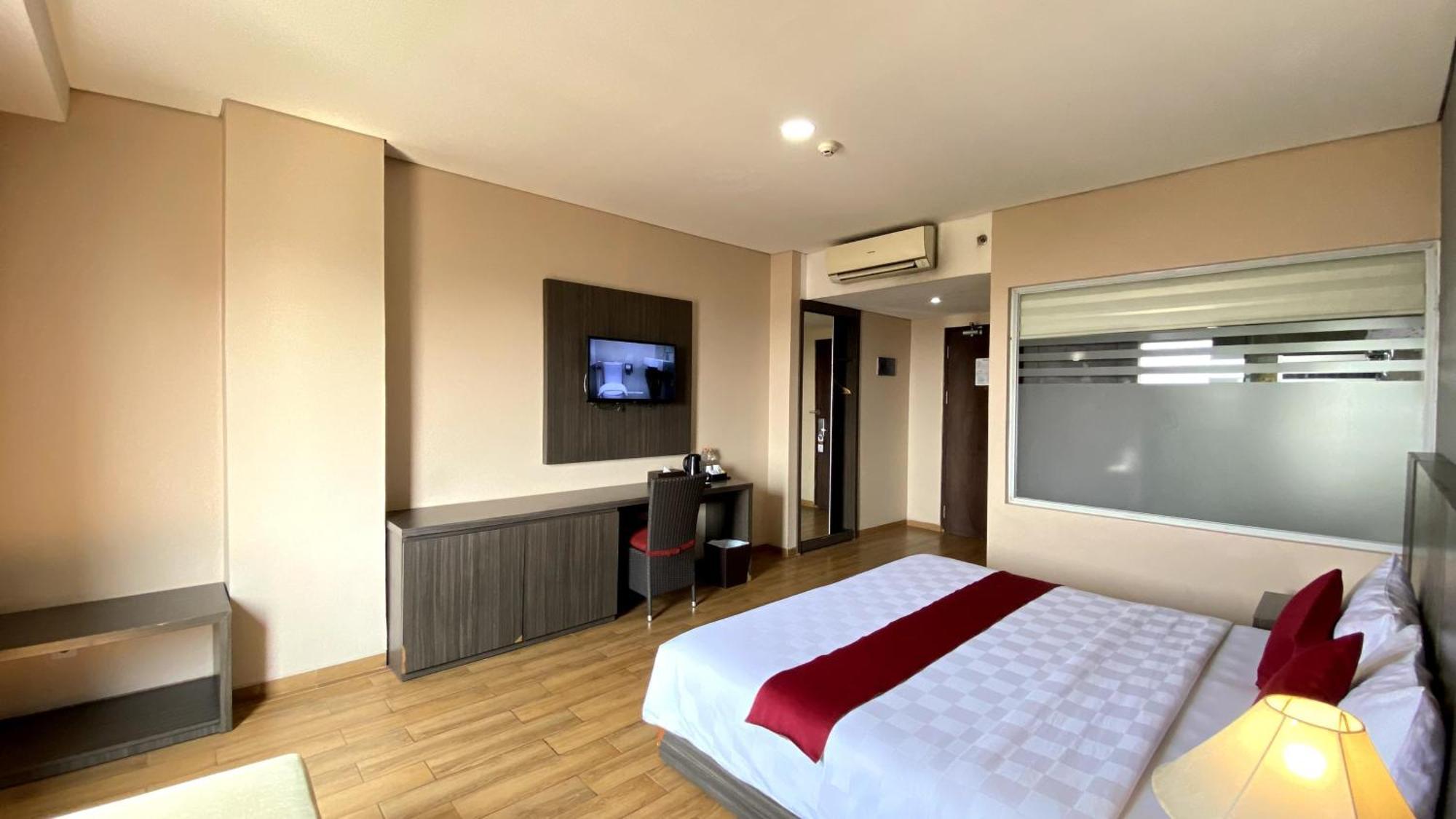 Merapi Merbabu Hotels Бекасі Екстер'єр фото