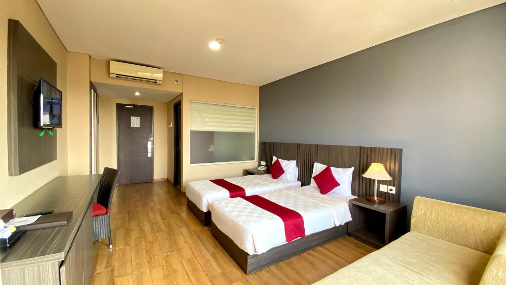 Merapi Merbabu Hotels Бекасі Екстер'єр фото