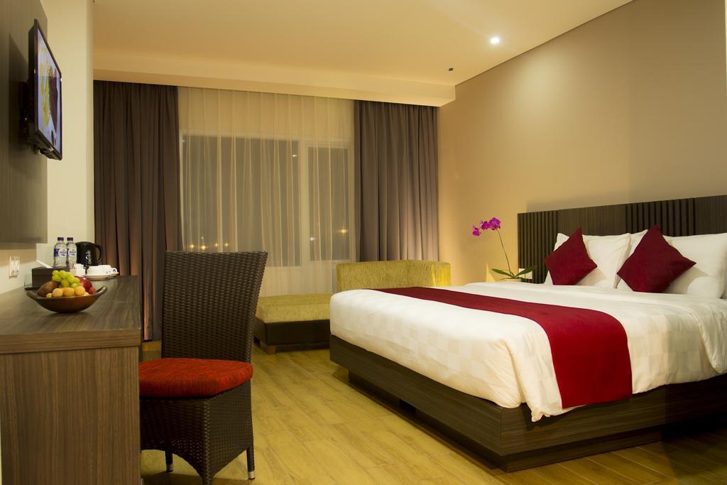 Merapi Merbabu Hotels Бекасі Номер фото
