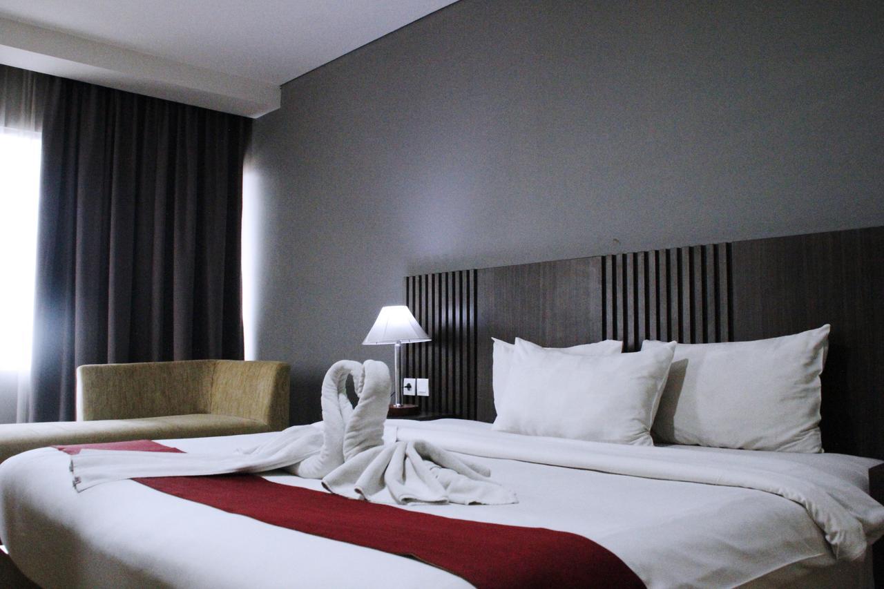 Merapi Merbabu Hotels Бекасі Екстер'єр фото